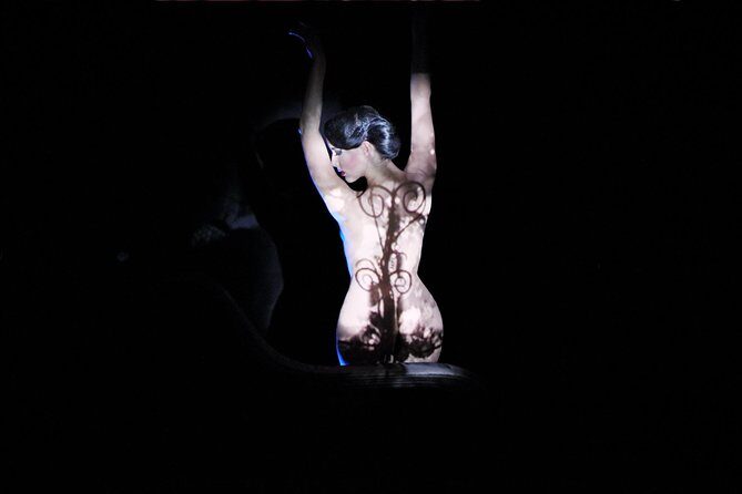 Paris Crazy Horse Cabaret Show Champagne & macarons - FAQ