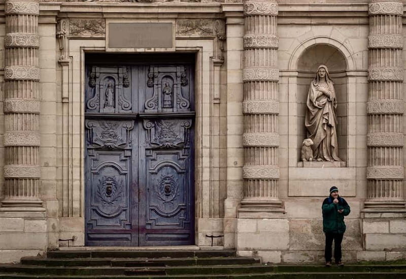 Paris: Creepy Middle Ages Walking Tour - Exploring the Oldest District of Paris
