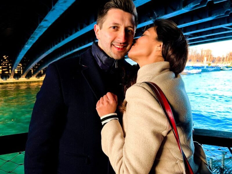 Paris: Day or Sunset Cruise with Drink, Ice Cream or Dessert - FAQs