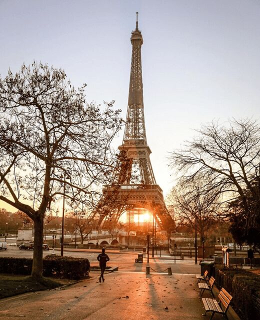 Paris: Discover Paris 2CV - Key Points