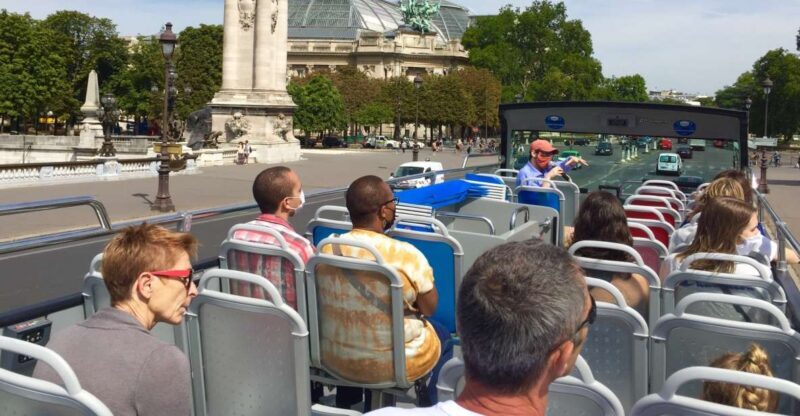 Paris: Discovery Hop-On Hop-Off and Paris by Night Tour - A Closer Look at the Tour Experience