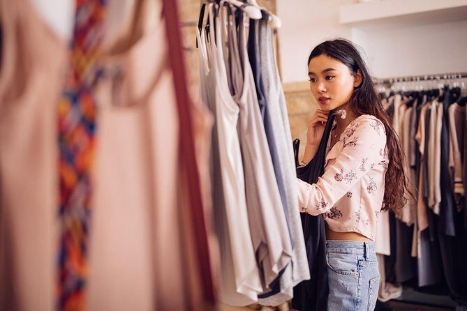 Paris Discovery Tour : private shopping with a fashion expert in Paris - Frequently Asked Questions