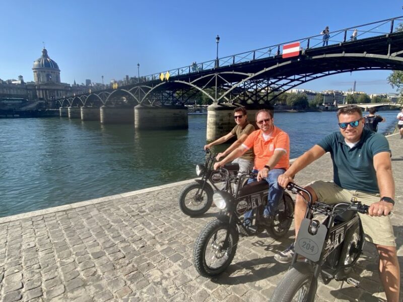 Paris: Eiffel Tower and Notre Dame Night Tour by E-Bike - Key Points