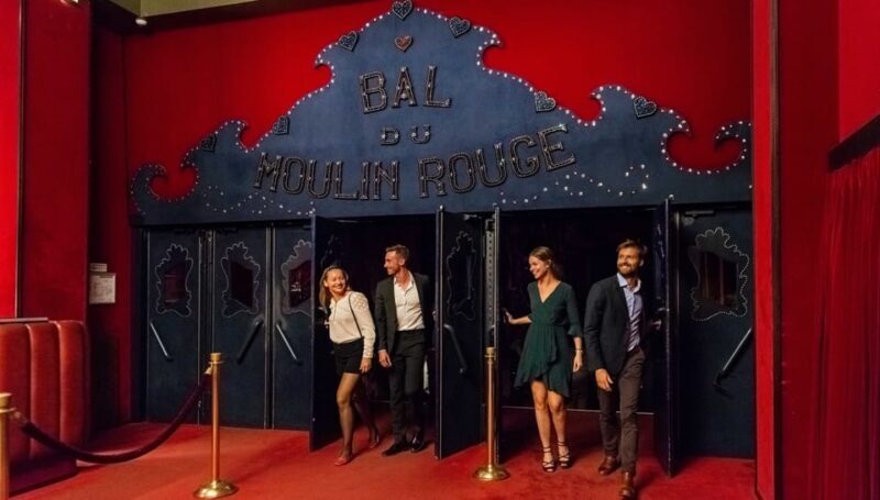 Paris: Eiffel Tower, Dinner Cruise and Moulin Rouge Show - FAQ