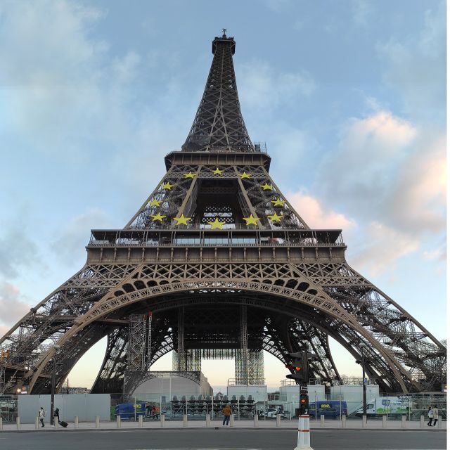 Paris: Eiffel Tower Entry Ticket with Optional Summit Access - Guides and Reviews: Real Insights from Travelers