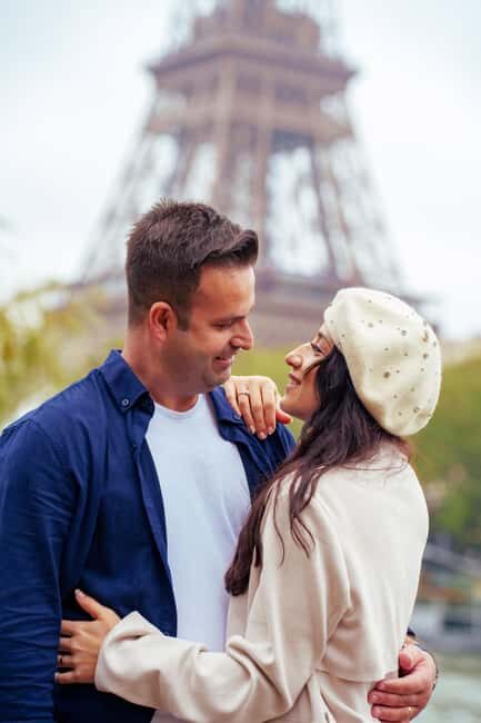Paris: Eiffel Tower Photoshoot with a Professional - Key Points