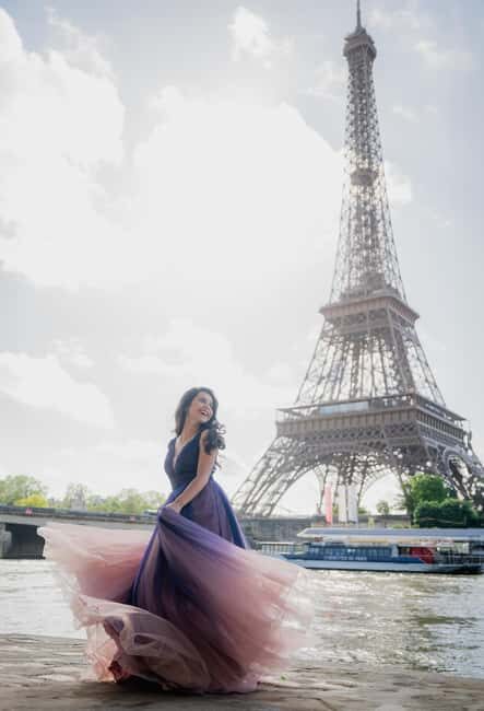 Paris: Eiffel Tower Private Photo Session - Key Points