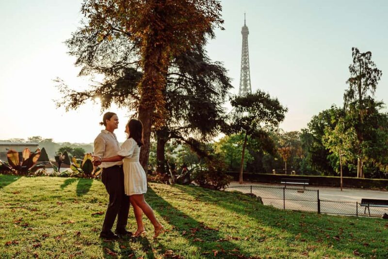 Paris: Eiffel Tower Street Photoshoot - FAQ