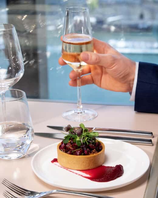 Paris: Eiffel Tower Summit & App to to download and Meal - Unveiling the Eiffel Tower: A Practical and Enjoyable Experience