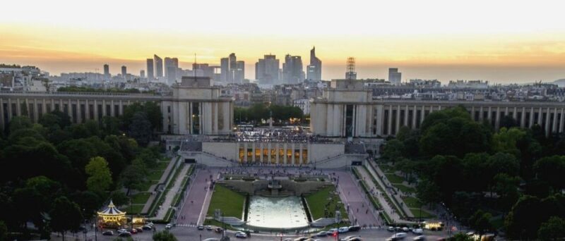 Paris: Elegant Dinner with Drinks in the Eiffel Tower - The Views & Atmosphere