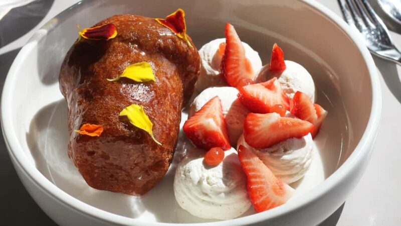 Paris: Elegant Dinner with Drinks in the Eiffel Tower - FAQ