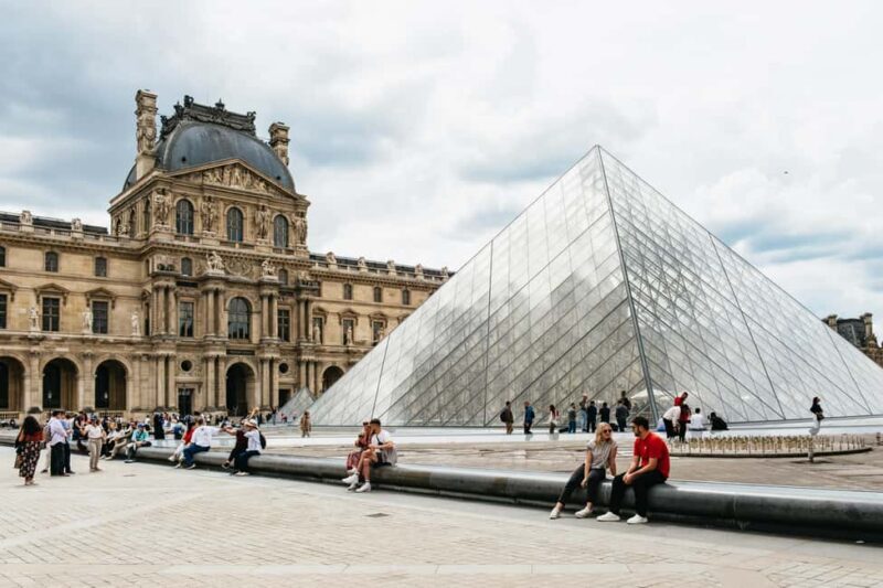 Paris: Emily TV Show Locations Guided Walking Tour - Key Points