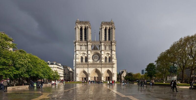 Paris: Eternal Notre-Dame VR Experience Ticket - Who Should Consider This Experience?