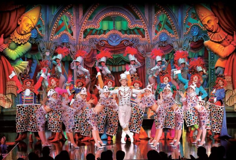 Paris: Evening Sightseeing Tour and Moulin Rouge Show - The Itinerary in Detail