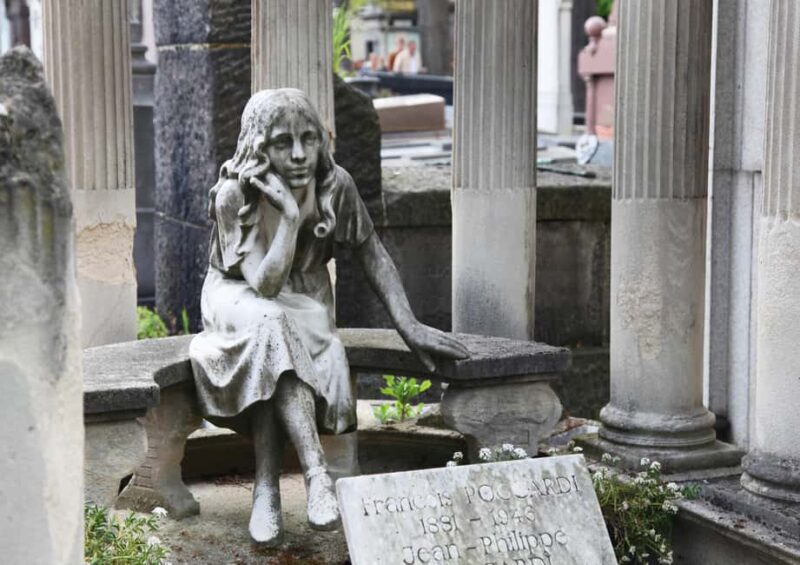 Paris: Famous Graves of Pere Lachaise Cemetery Guided Tour - What to Expect During the Tour