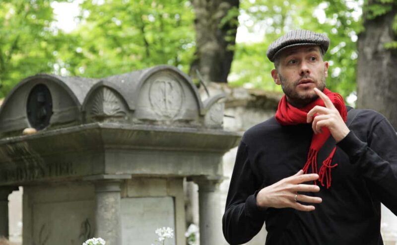 Paris: Famous Graves of Pere Lachaise Cemetery Guided Tour - The Human Touch: Why It Works