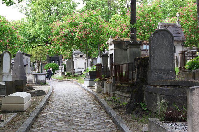 Paris: Famous Graves of Pere Lachaise Cemetery Guided Tour - Who Should Consider This Tour?