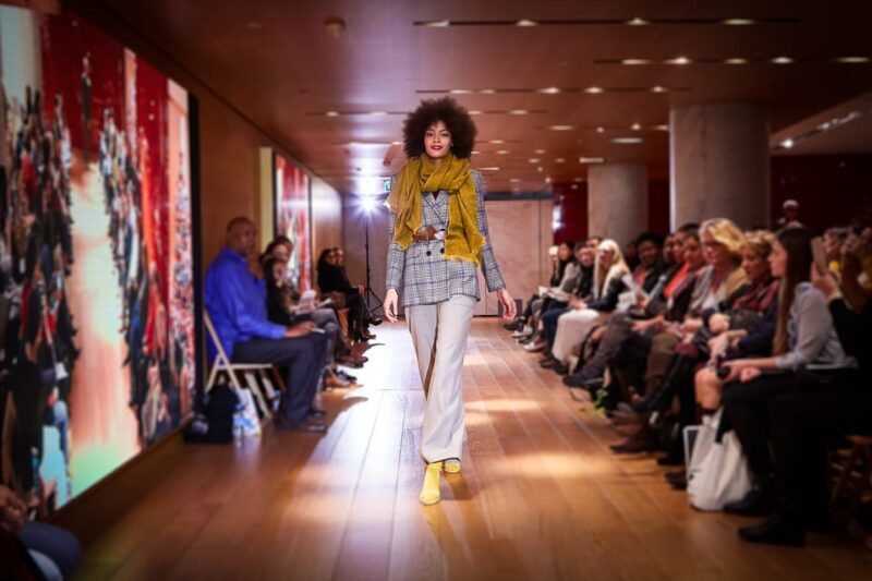 Paris: Fashion Show at Galeries Lafayette Haussmann - FAQ