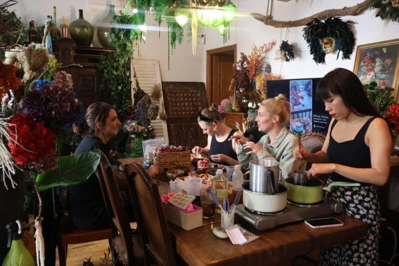 Paris: Floral scented Candle making worskshop - Key Points