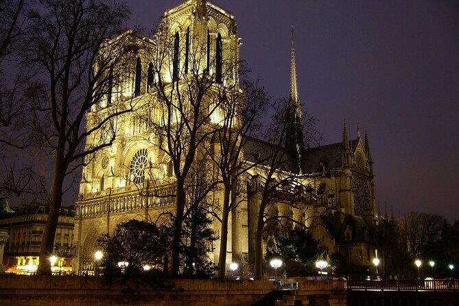Paris Ghosts and Dark Stories Tour - An In-Depth Look at the Paris Ghosts and Dark Stories Tour