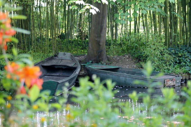 Paris: Giverny Gardens Day Trip with Professional Tour Guide - Practical Details and Value