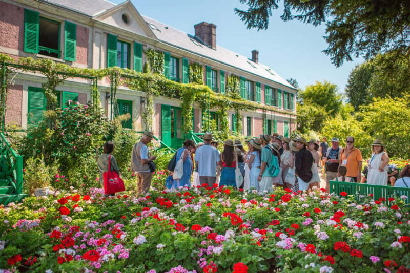 Paris: Giverny & Versailles Small Group or Private Tour - The Majestic Palace of Versailles