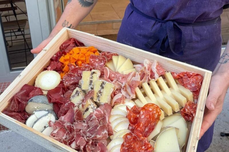 Paris: Guided Montmartre Walking Tour with Food & Wine - Who Is This Tour Best For?