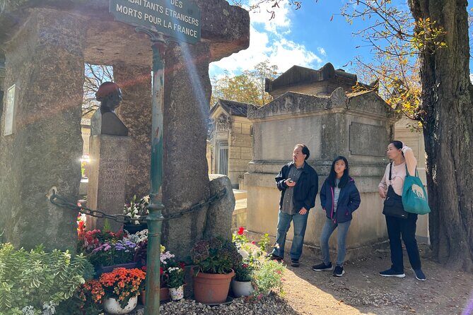 Paris: Haunted Père Lachaise Cemetery Guided Tour - Who Should Take This Tour?