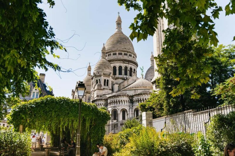 Paris: Hidden Gems of Montmartre with Local Guide - Key Points