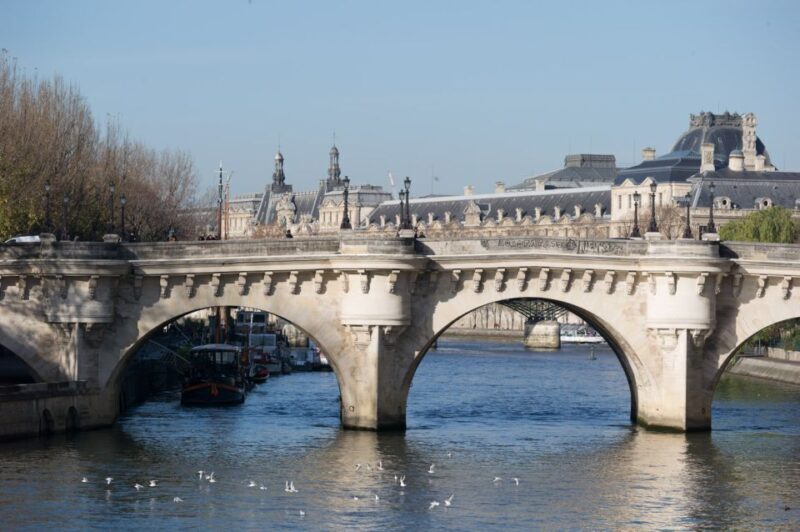 Paris: Historical Crimes Walking Tour in French - Exploring Paris’s Darker Past: The Historical Crimes Walking Tour
