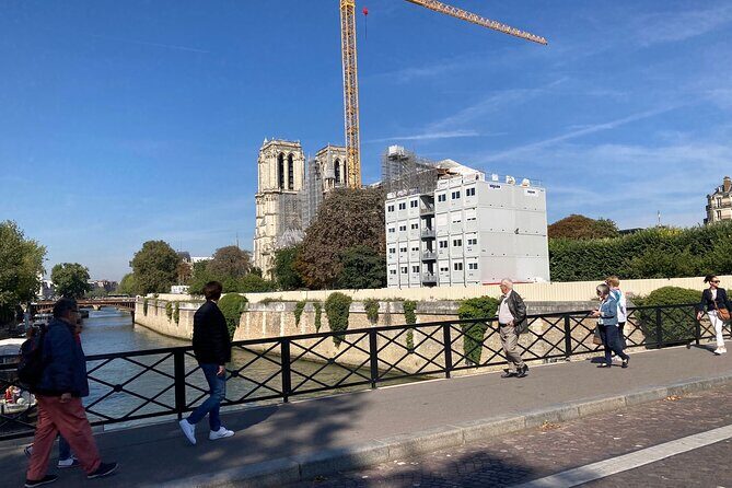 Paris Île de la Cité and Notre Dame Walking Tour With Crypt - The Value of the Experience