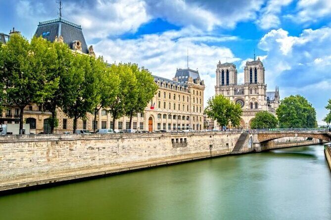Paris Ile-de-la-Cité Walking Tour: Max 6 People Group or Private - Why This Tour Offers Great Value