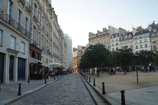 Paris Ile-de-la-Cité Walking Tour: Max 6 People Group or Private - Who Would Love This Tour?