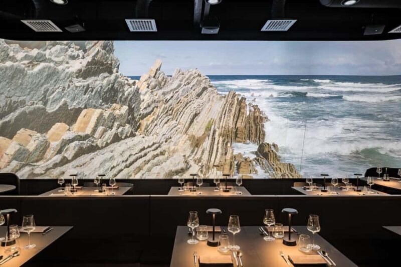 Paris: Immersive Fine Dining Meets Art in an Ancient Cinema - Key Points