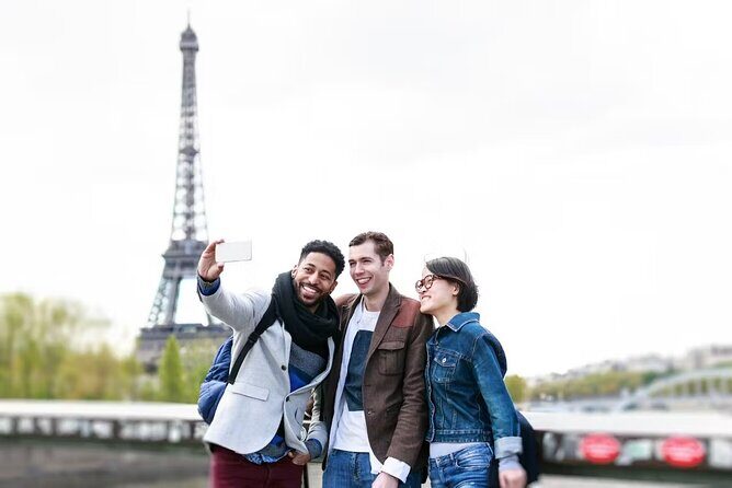 Paris Insider's Small Group Tour with Seine Sightseeing Cruise - Who Should Consider This Tour?