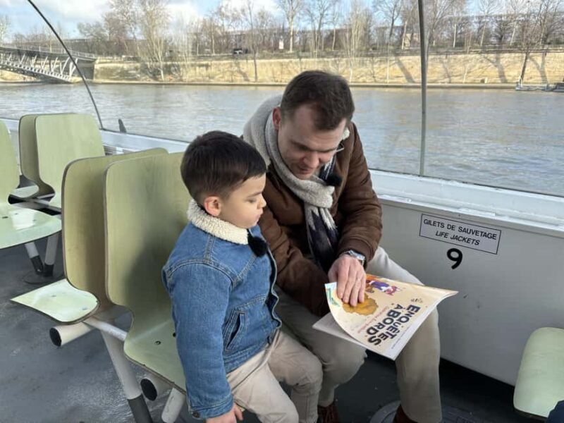 Paris: Investigation Cruise, a fun treasure hunt (in French) - The Sum Up