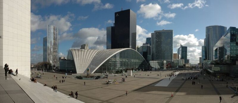 Paris: La Défense Private Guided Tour - Key Points
