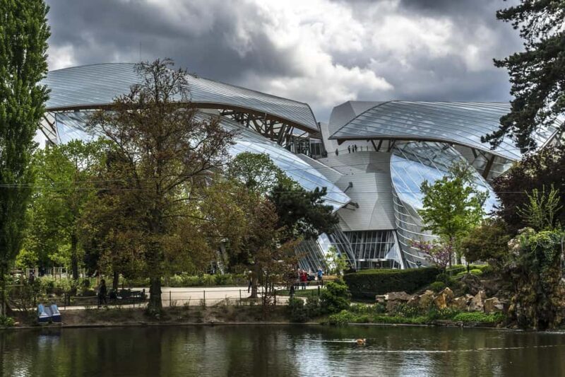 Paris: Louis Vuitton Foundation Exterior Tour with Entry - An Introduction to the Tour Experience