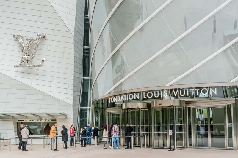 Paris: Louis Vuitton Foundation Exterior Tour with Entry - FAQ