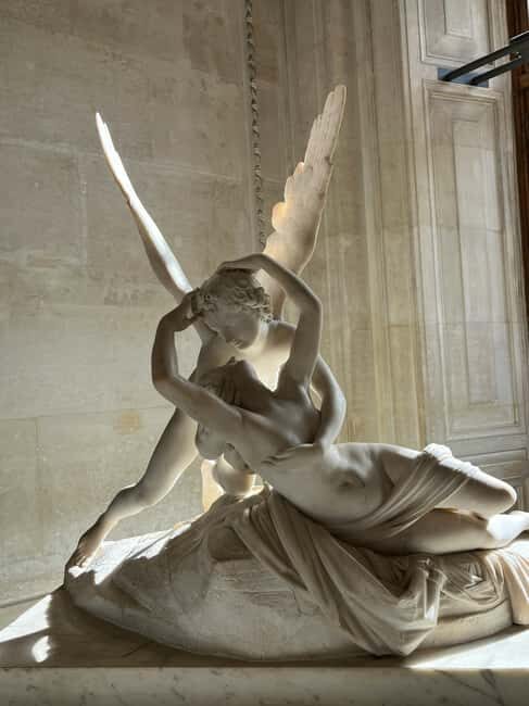 Paris: Louvre Guided Tour with Skip-the-Line Entry Tickets - Authentic Insights from Reviews