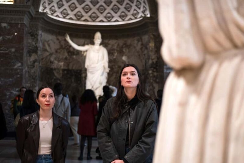 Paris: Louvre Masterpieces Tour with Pre-Reserved Tickets - The Benefits of a Small Group