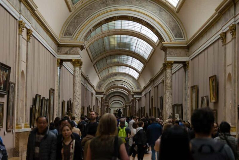 Paris: Louvre Museum Entry Ticket with Guided Tour - The Experience in Detail