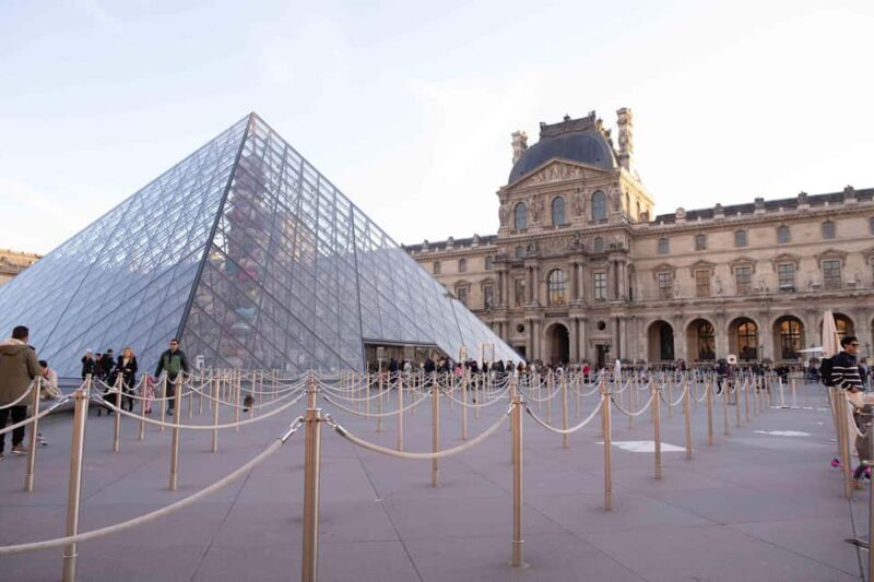 Paris: Louvre Museum Mona Lisa First Viewing Semi-Private - Who is this tour ideal for?
