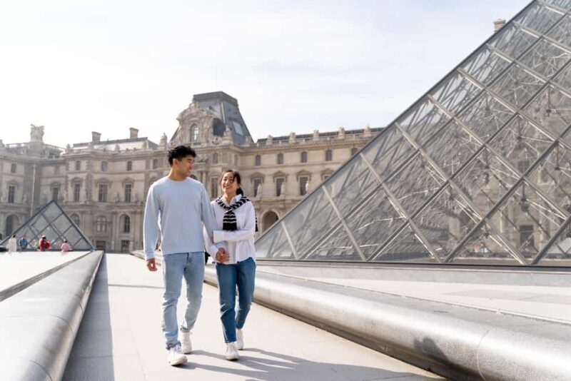 Paris: Louvre photoshoot or Seine bridges Eiffel Tower walk - FAQ