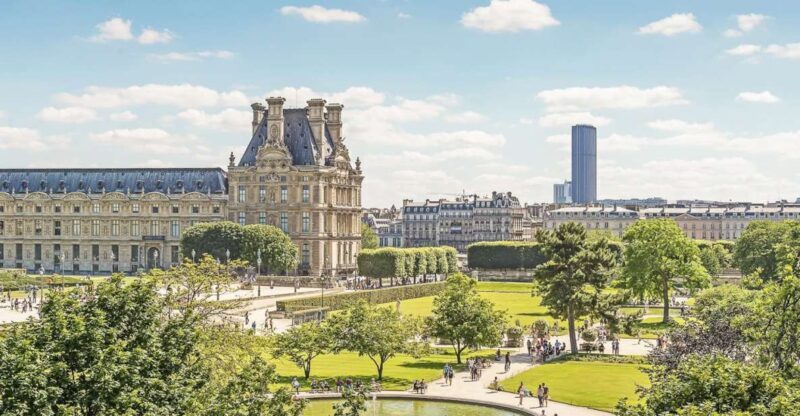 Paris: Louvre Private Family Tour for Kids + Reserved Entry - Key Points