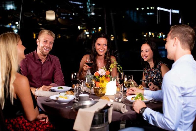 Paris: Luxury New Year's Eve Dinner Cruise along the Seine - The Gourmet 5-Course Meal