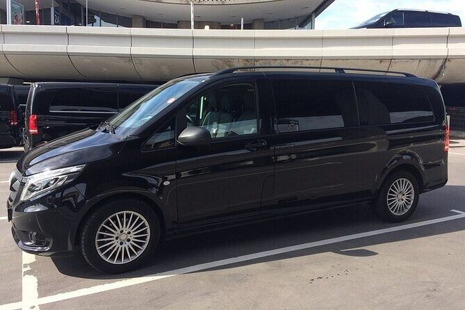 Paris Moulin Rouge Private Round-Trip Transfer - FAQs