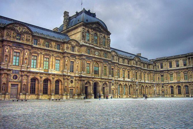 Paris Murders and Mysteries semi-private tour of the Louvre - Key Points