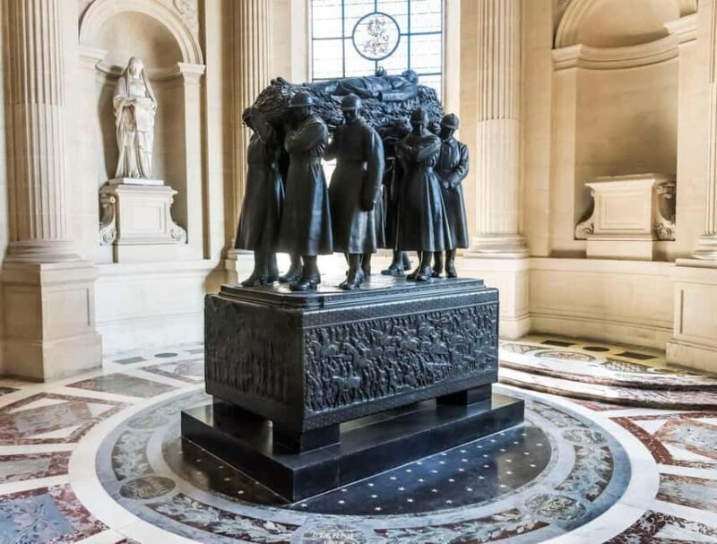 Paris: Napoleon's Tomb Entry Ticket and Tour - FAQs