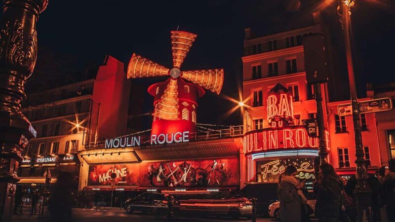 Paris: Night City Tour in a van for up to 7 people - Who Will Love This Tour